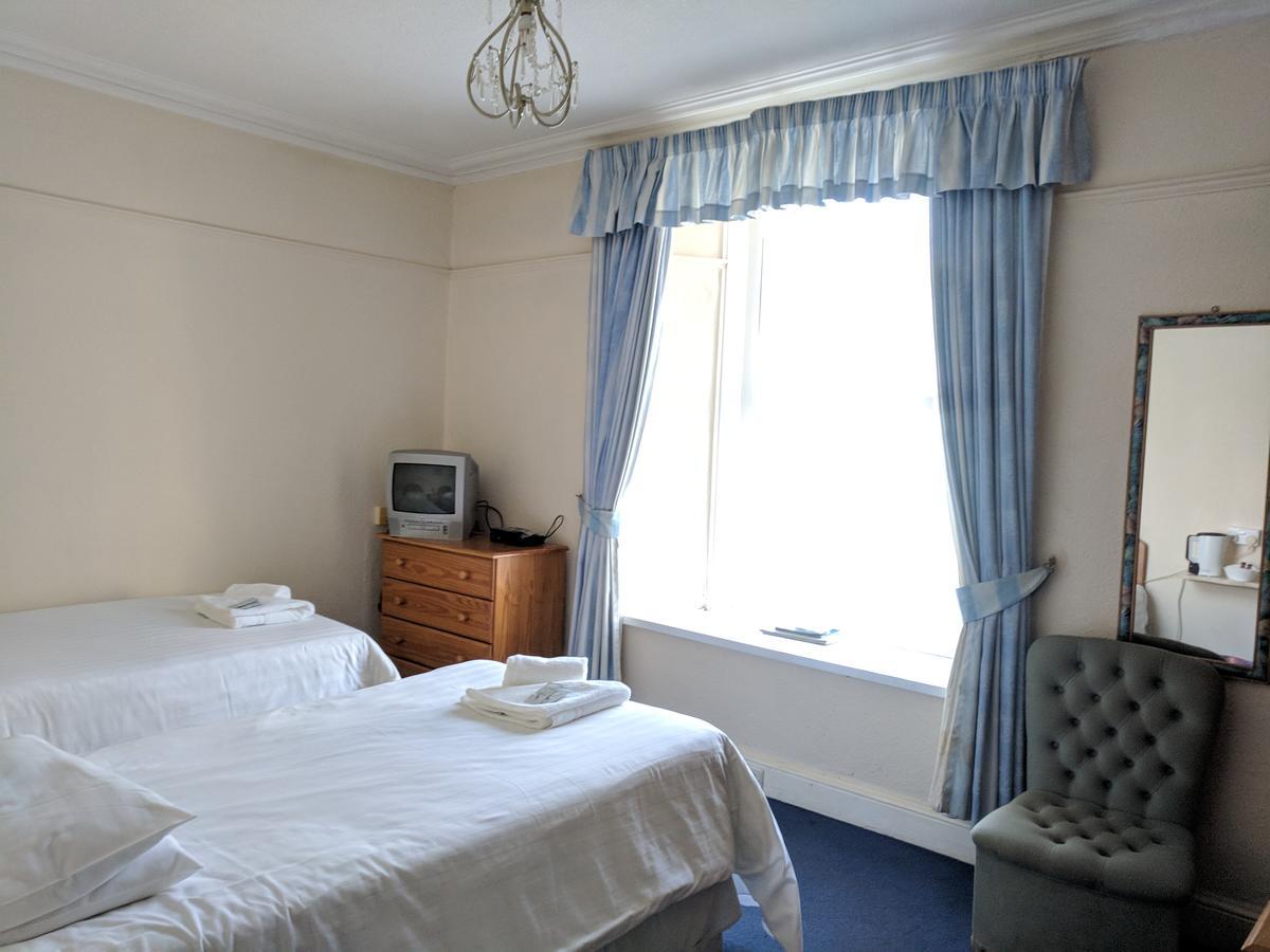 The Castle Hotel Lampeter Luaran gambar