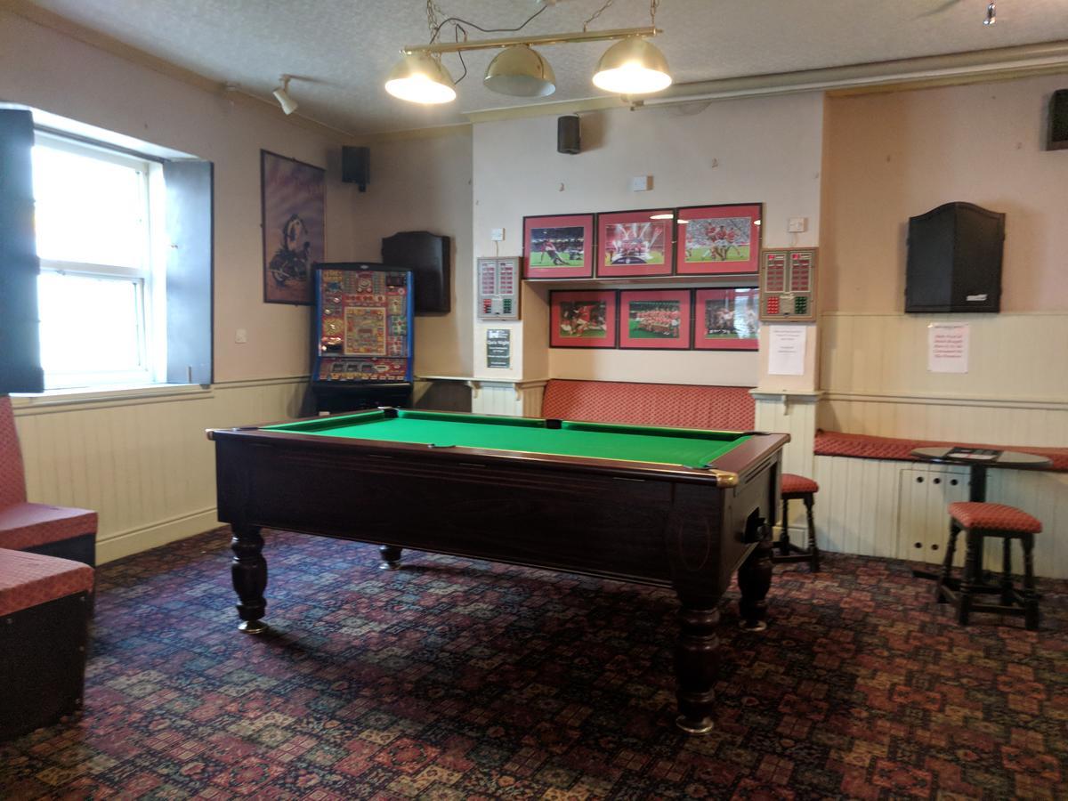 The Castle Hotel Lampeter Luaran gambar