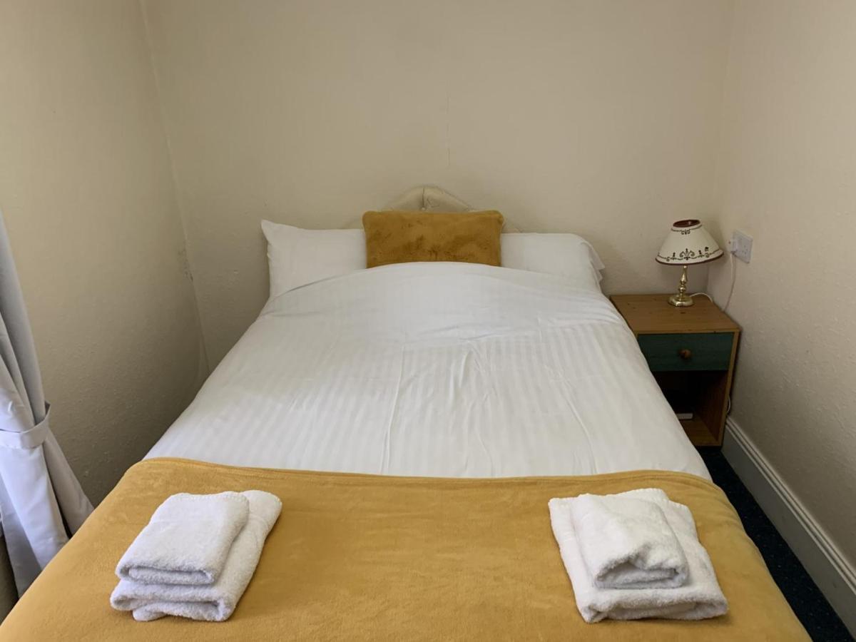 The Castle Hotel Lampeter Luaran gambar