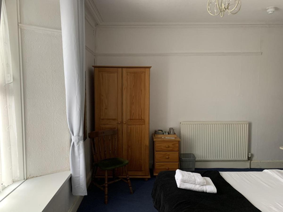 The Castle Hotel Lampeter Luaran gambar